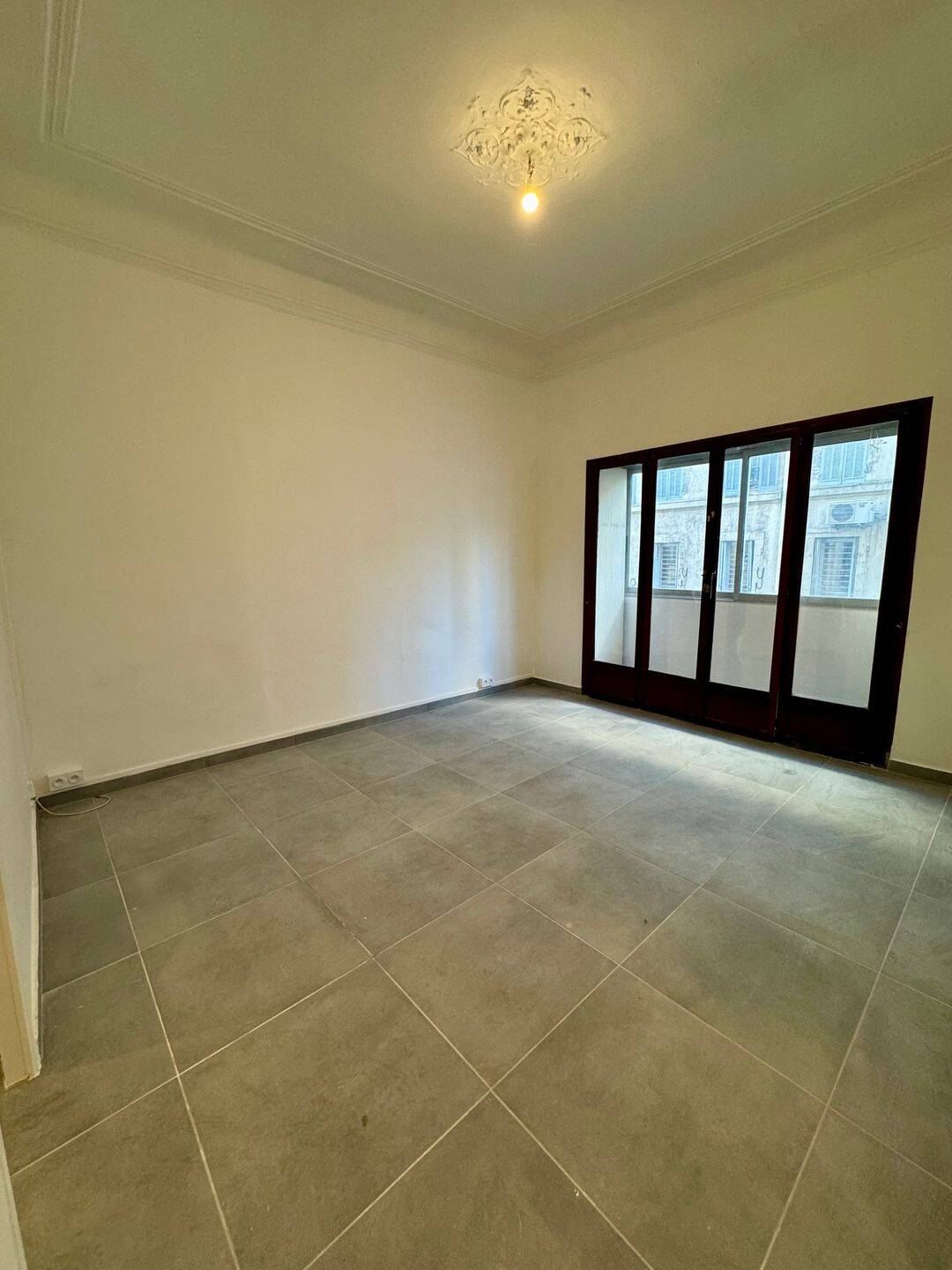 Appartement 2 pièces 35 m² · à Marseille 5ème Arrondissement · 34,7 m² · 650 €