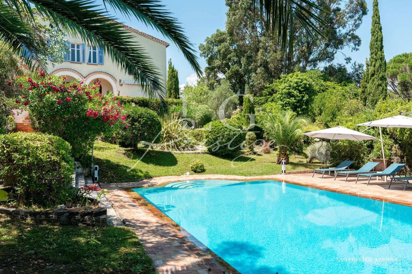Maison 10 pièces 373 m² · à Mandelieu-la-Napoule · 372,9 m² · 2 730 000 €