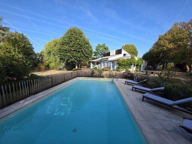 Maison 8 pièces 148 m² · à Anet · 148 m² · 472 000 €
