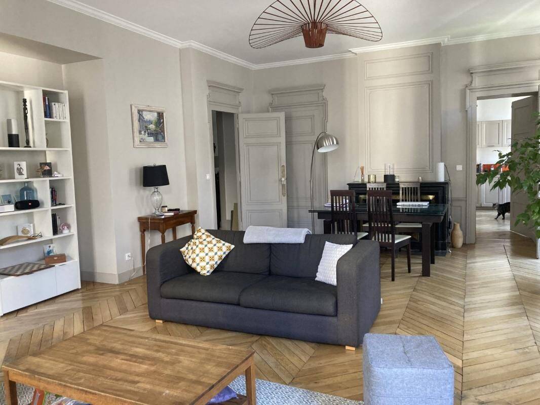 Appartement 5 pièces 164 m² · à Lyon 2ème Arrondissement · 164 m² · 2 675 €/mois