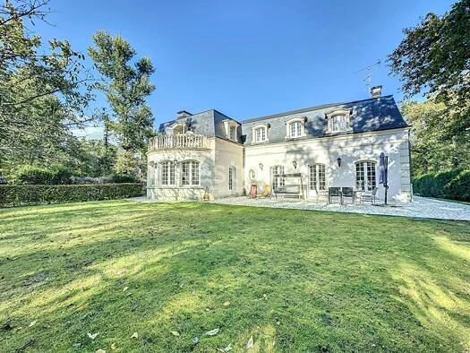 Maison à vendre 1 397 000 € 8 pièces 5 chambres 340 m² 4 840 m² de terrain Ouest Lamorlaye 60260