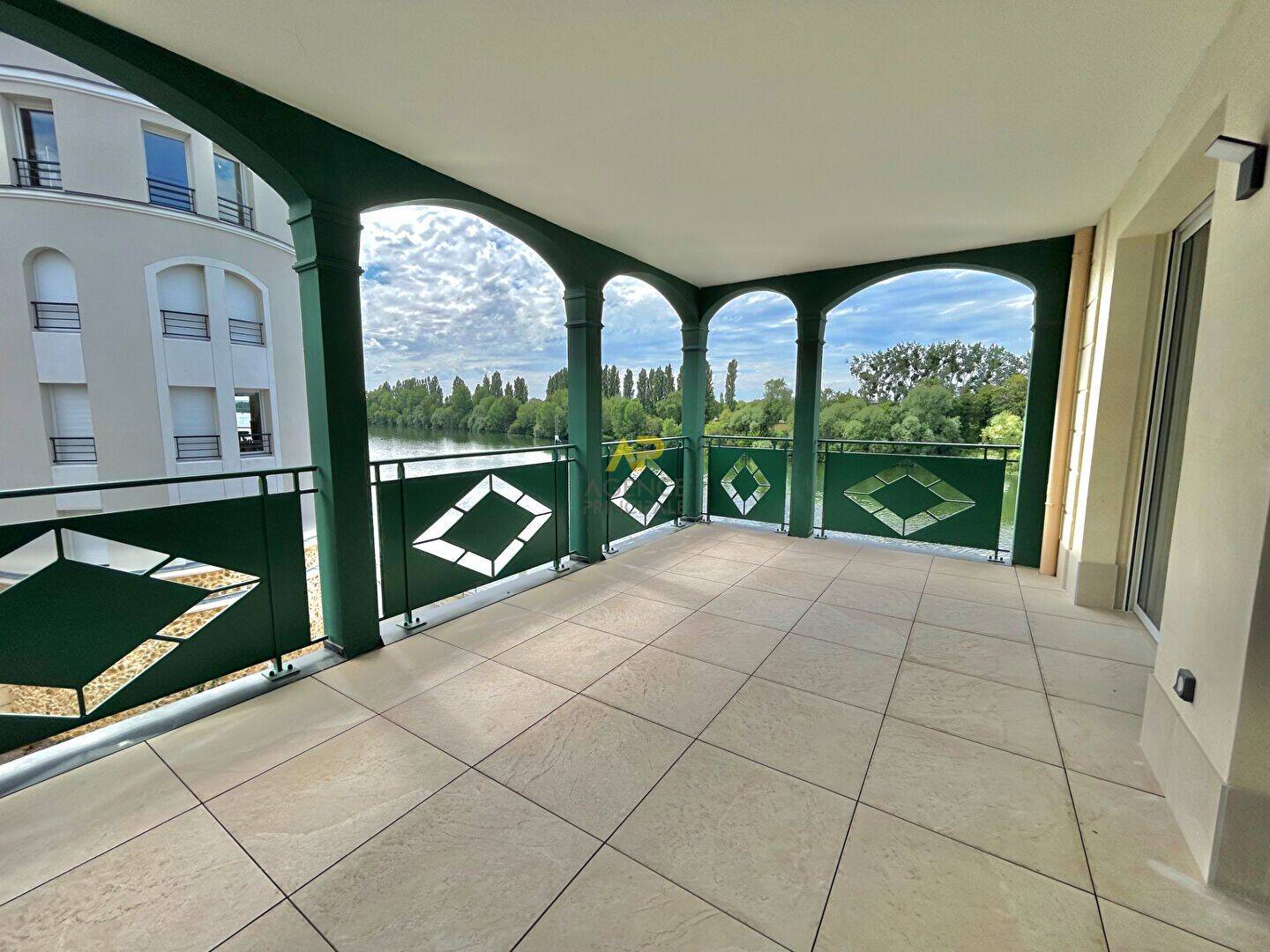 Appartement 4 pièces 92 m² · à Cormeilles-en-Parisis · 92,3 m² · 2 100 €/mois