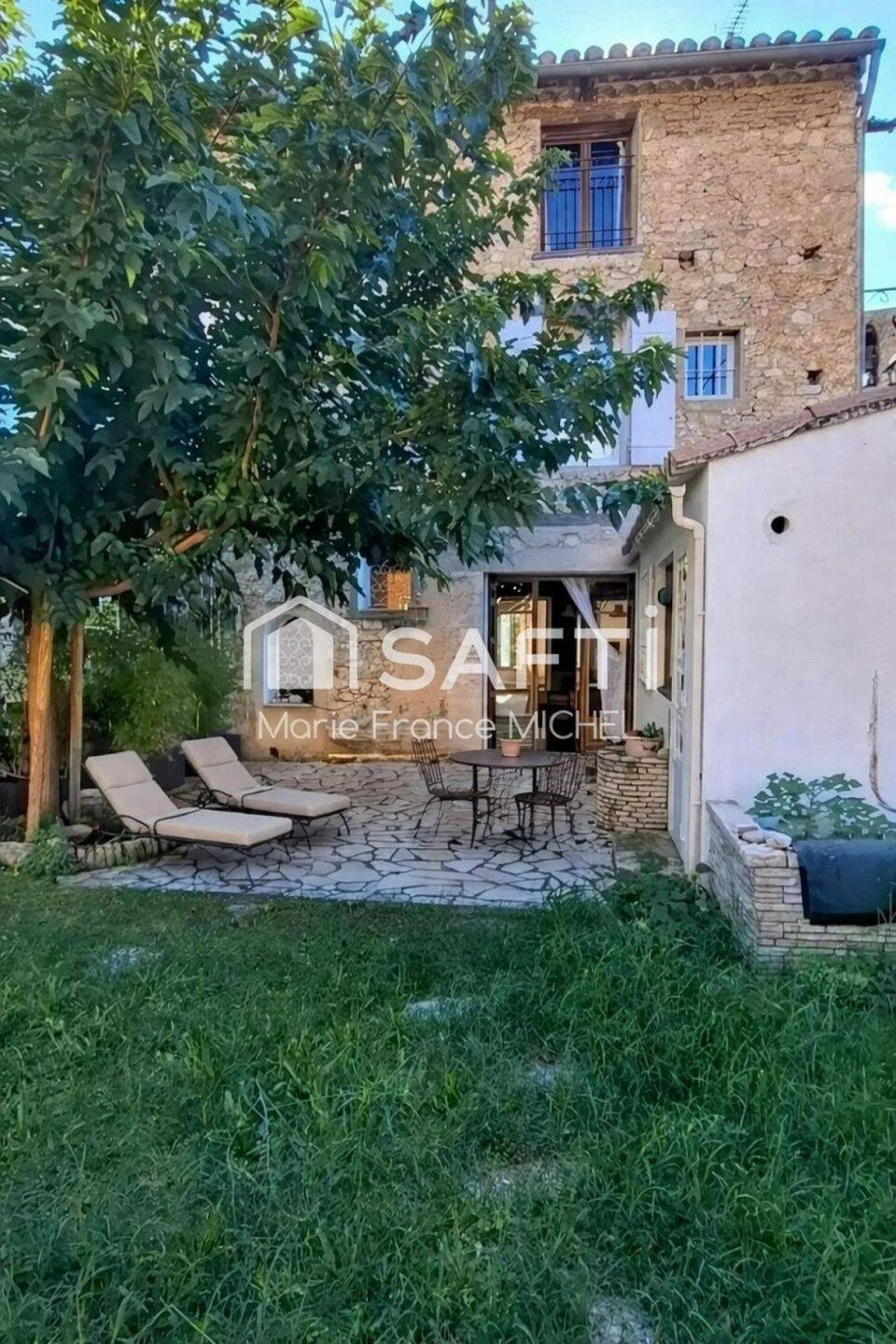 Maison 6 pièces 170 m² · à Pernes-les-Fontaines · 170 m² · 379 600 €