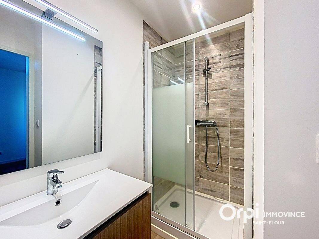 Appartement 2 pièces 28 m² · à Saint-Flour · 28,2 m² · 439 €