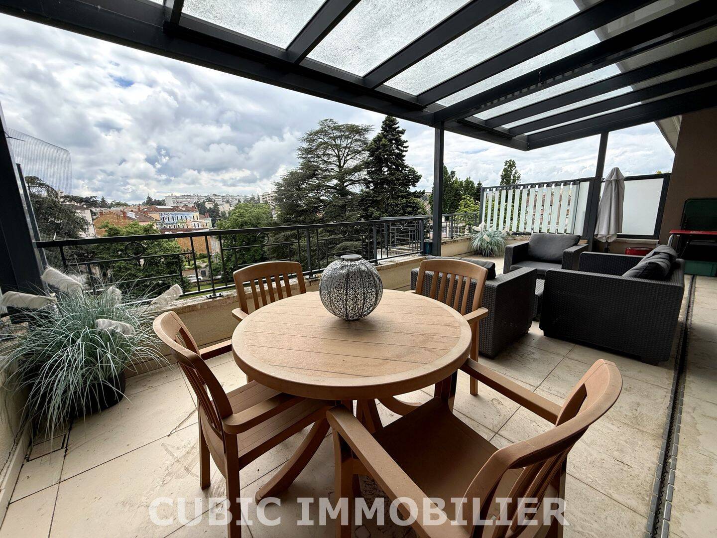 Appartement 4 pièces 107 m² · à Villefranche-sur-Saône · 107 m² · 560 000 €
