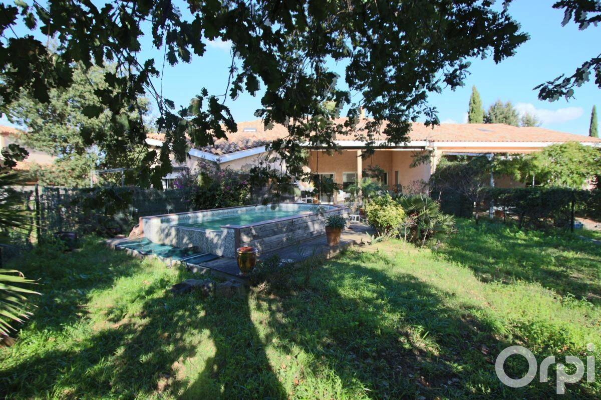 Maison 9 pièces 360 m² · à Laroque-des-Albères · 360 m² · 470 000 €