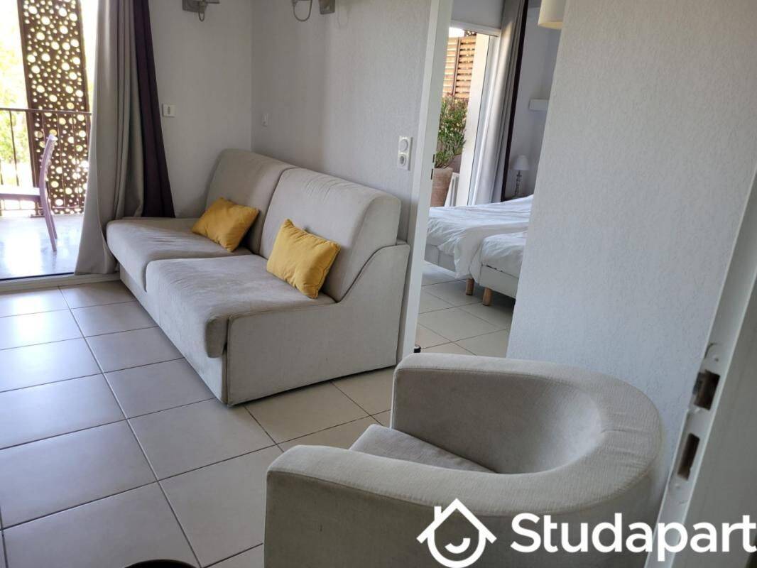 Appartement 3 pièces 48 m² · à Remoulins · 48 m² · 720 €
