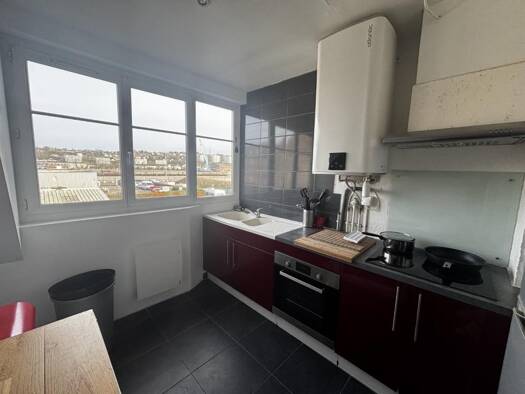 Appartement à louer 750 € 3 pièces 1 chambre 65 m² Étage 2/2 Par d'Activités du Talou Dieppe 76200