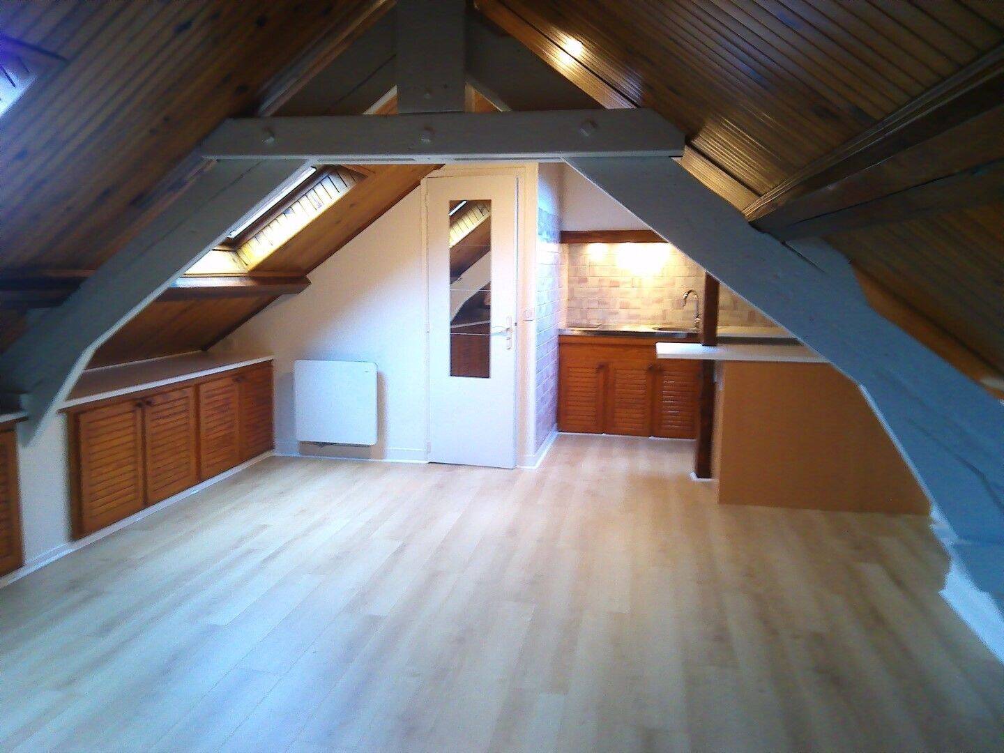 Appartement 1 pièce 15 m² · à Rosny-sous-Bois · 14,6 m² · 650 €