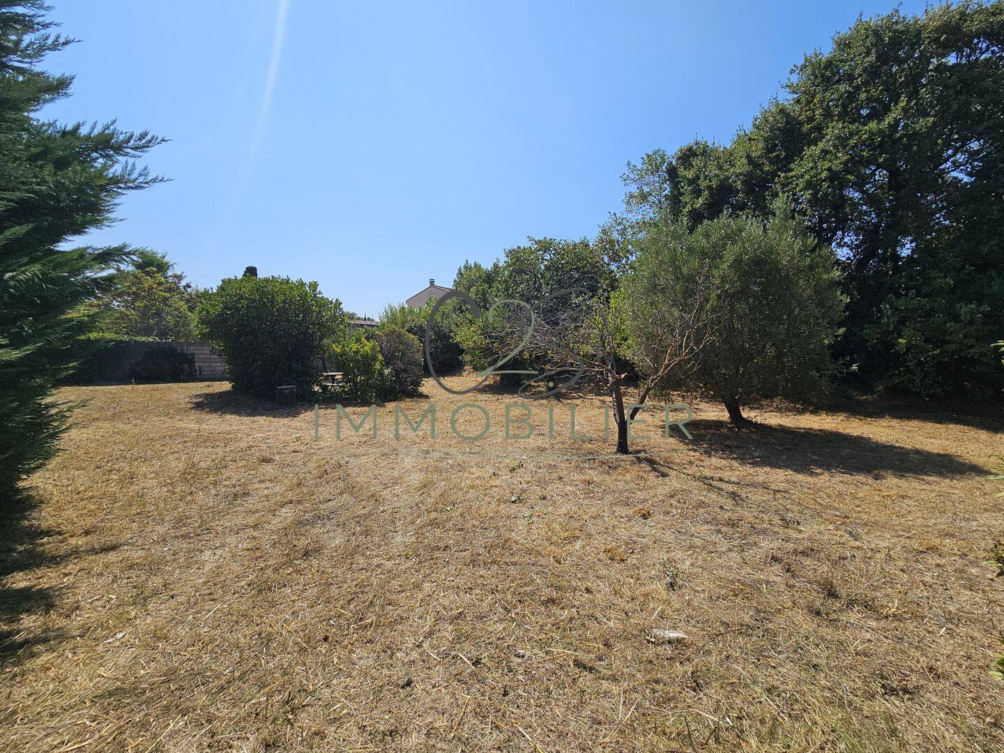 Terrain de 845 m² à Châteauneuf-de-Gadagne - photo 2