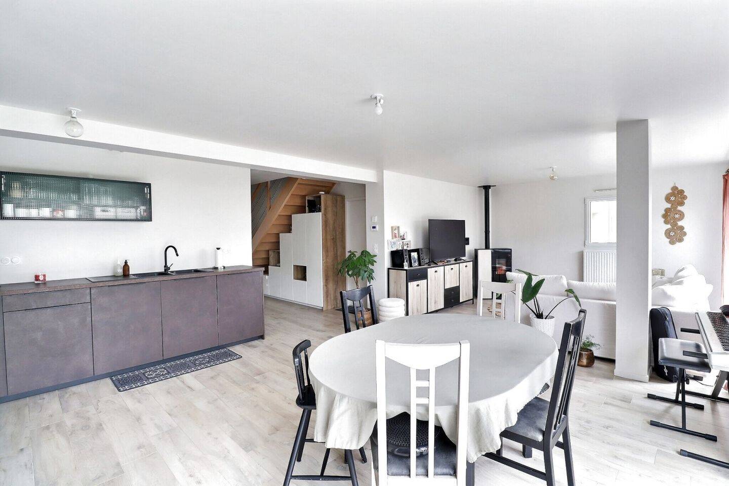Maison 8 pièces 126 m² · à Saint-Aubin-d'Aubigné · 126 m² · 322 560 €