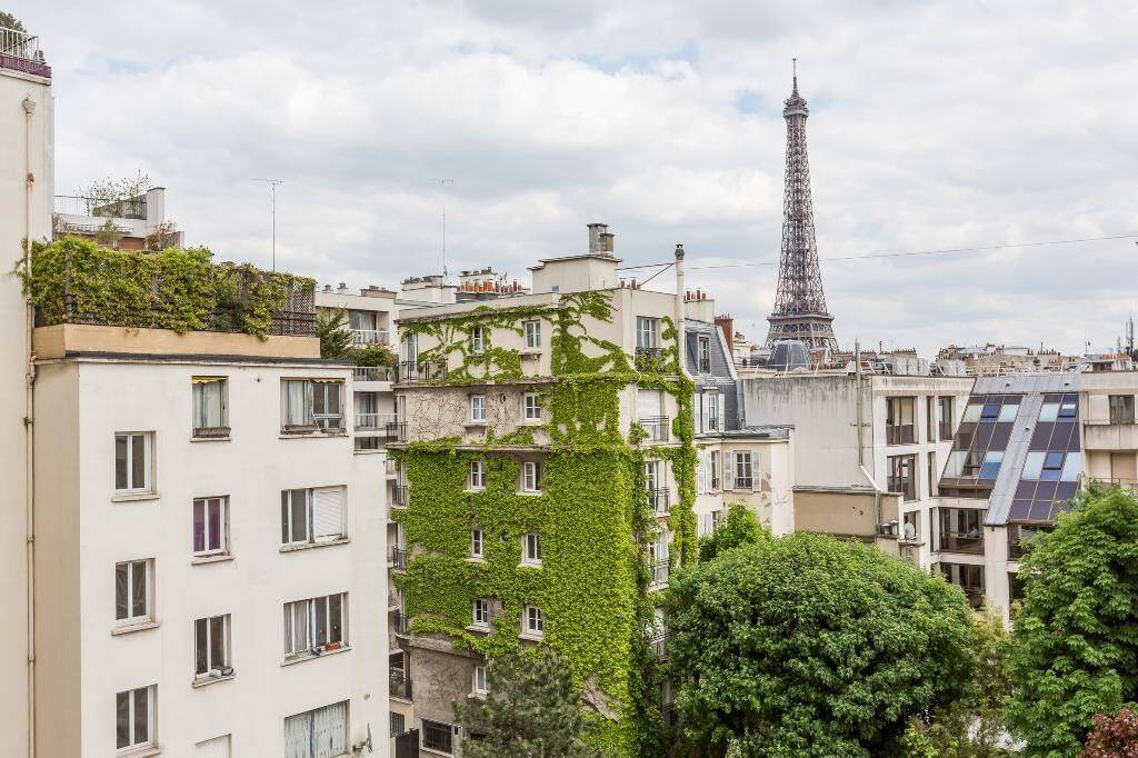 Appartement 5 pièces 135 m² · à Paris 16ème Arrondissement · 134,6 m² · 5 600 €/mois