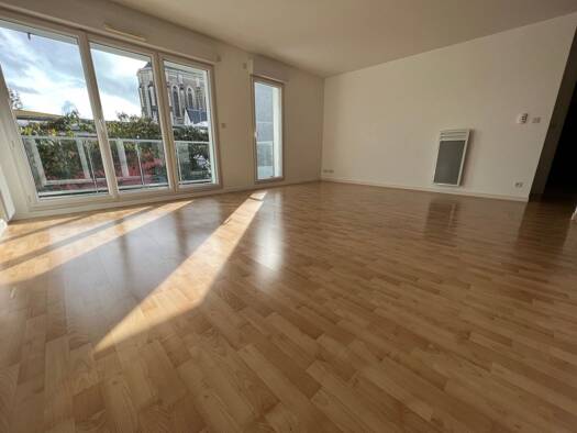 Appartement à vendre 360 000 € 4 pièces 93 m² Étage 1/3 Centre Ville Vertou 44120