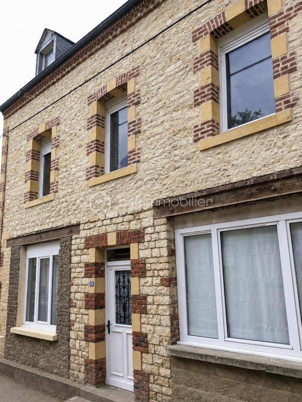 Maison 5 pièces 101 m² · à Floing · 101 m² · 75 000 €