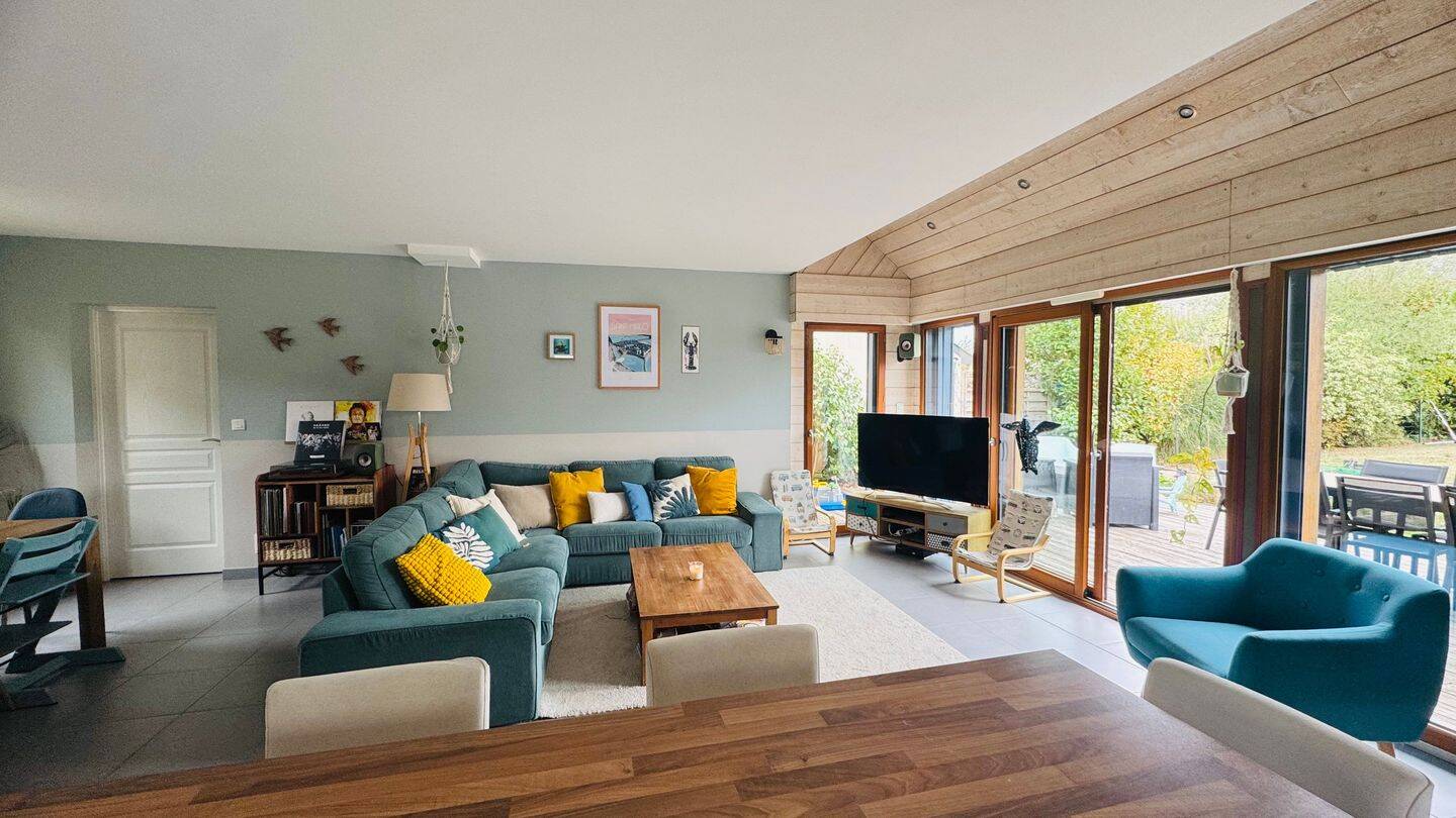 Maison 6 pièces 117 m² · à Châteauneuf-d'Ille-Et-Vilaine · 117 m² · 390 000 €