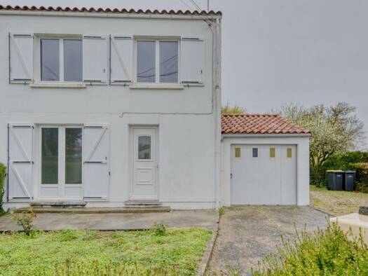 Maison à vendre 174 500 € 4 pièces 3 chambres 83 m² 505 m² de terrain Surgères 17700