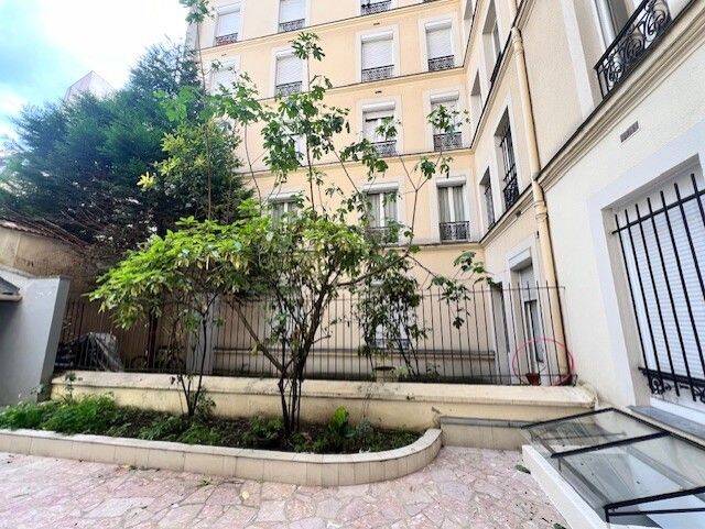Appartement 5 pièces 74 m² · à Paris 16ème Arrondissement · 74 m² · 2 725 €/mois