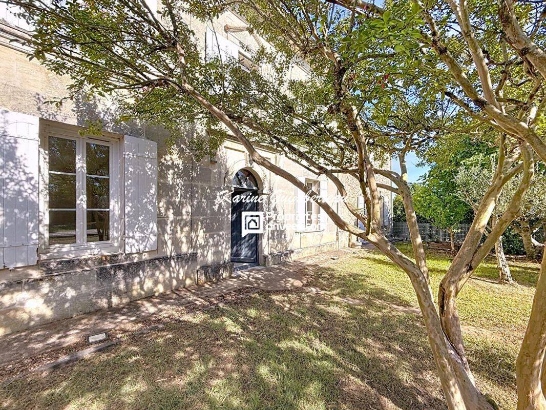 Maison 5 pièces 160 m² · à Fronsac · 160 m² · 390 000 €