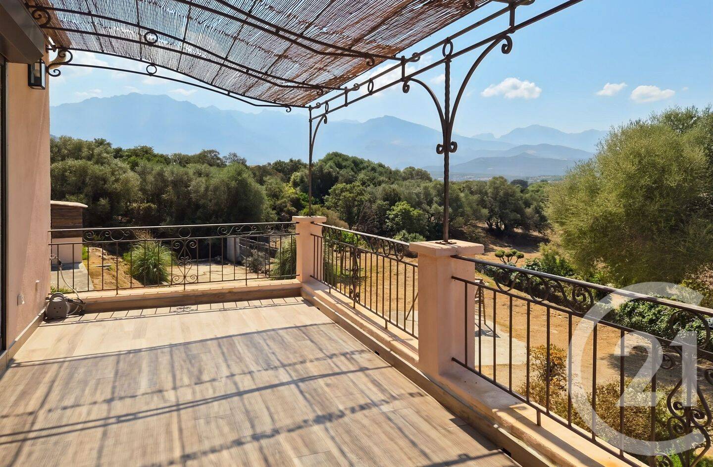 Maison 9 pièces 282 m² · à Lumio · 282 m² · 1 475 000 €