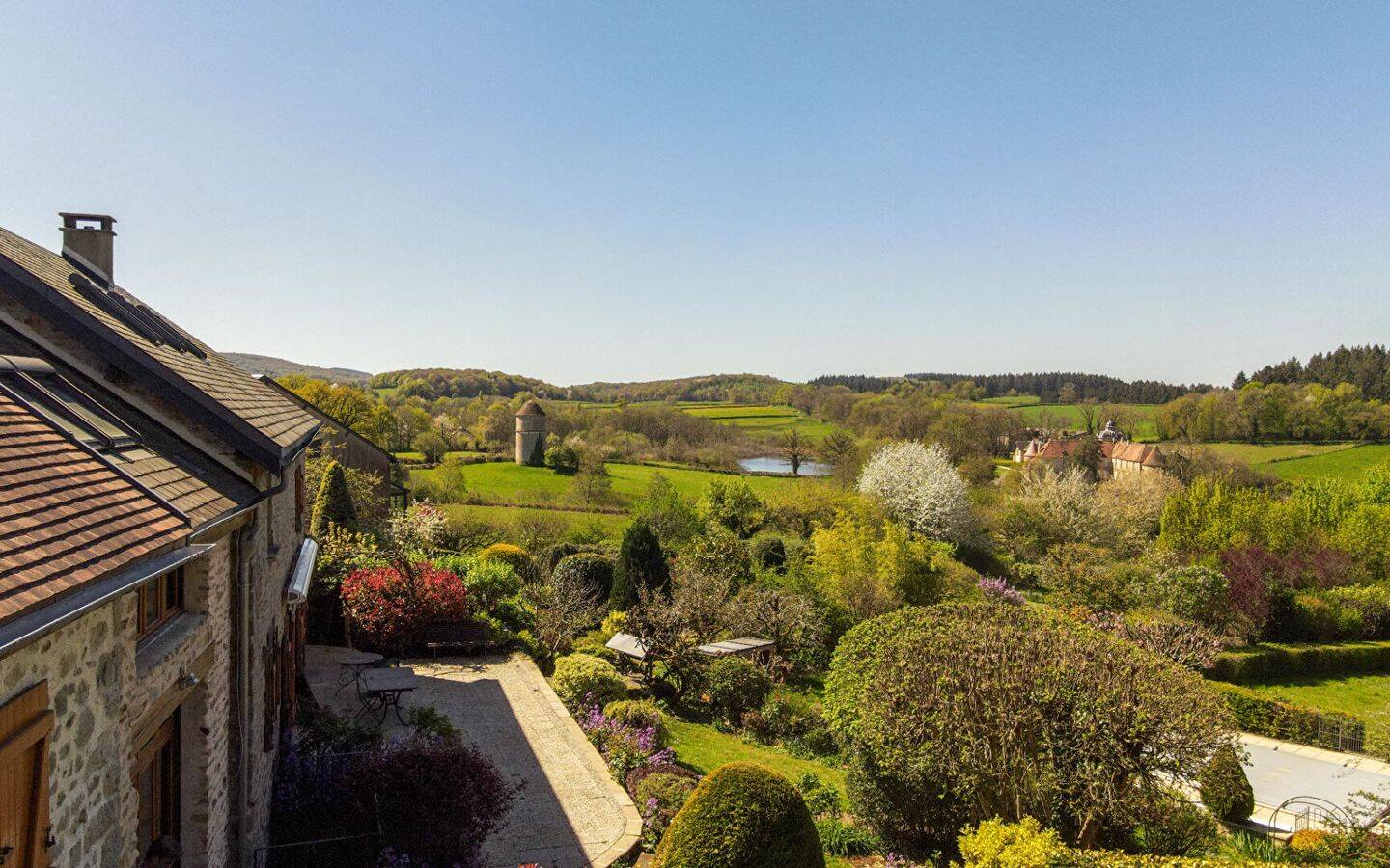 Maison 19 pièces 384 m² · à Saint-Martin-du-Puy · 384 m² · 848 000 €