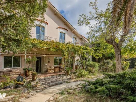 Maison à vendre 1 045 450 € 8 pièces 5 chambres 231 m² 1 240 m² de terrain Sète 34200