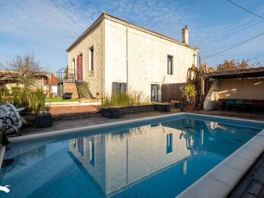 Maison à vendre 399 900 € 6 pièces 4 chambres 240 m² 950 m² de terrain Virelade 33720