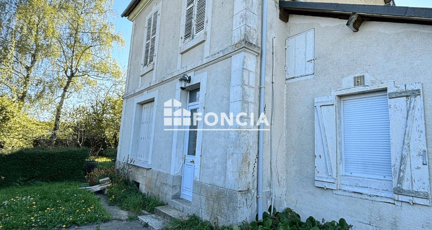 Maison 8 pièces 160 m² · à Fresnay-sur-Sarthe · 160 m² · 208 000 €