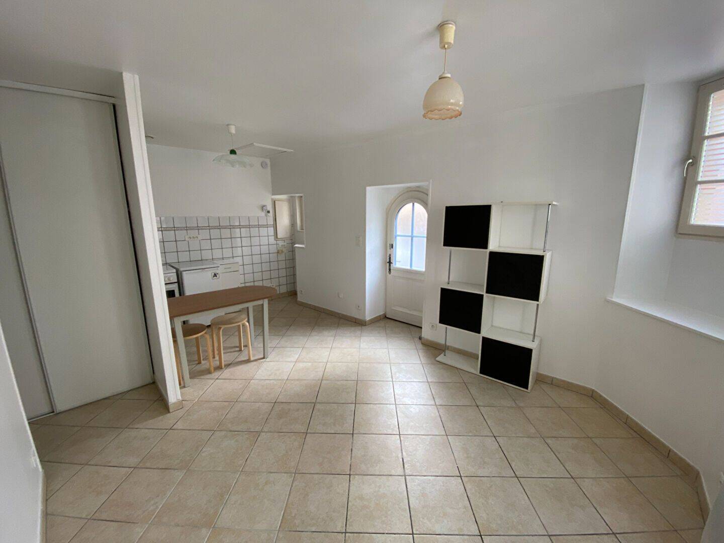 Appartement 1 pièce 24 m² · à Aubigny-sur-Nère · 23,8 m² · 420 €