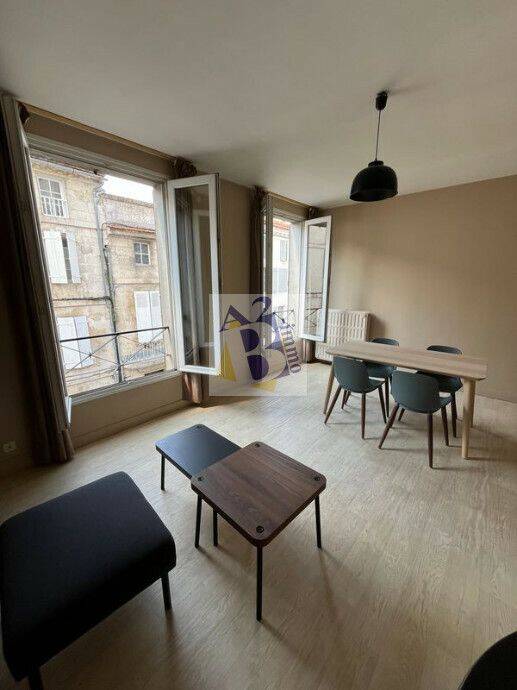 Appartement 3 pièces 74 m² · à Angoulême · 73,5 m² · 850 €