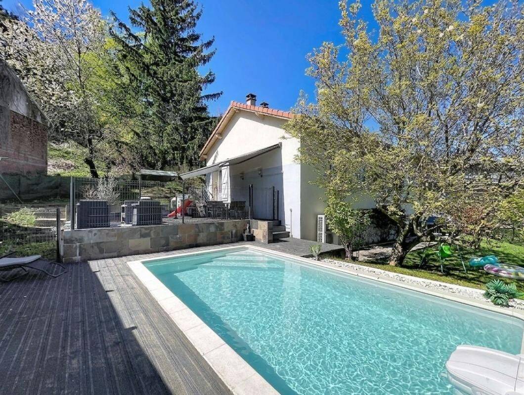 Maison 3 pièces 92 m² · à Saint-Étienne · 92 m² · 242 000 €