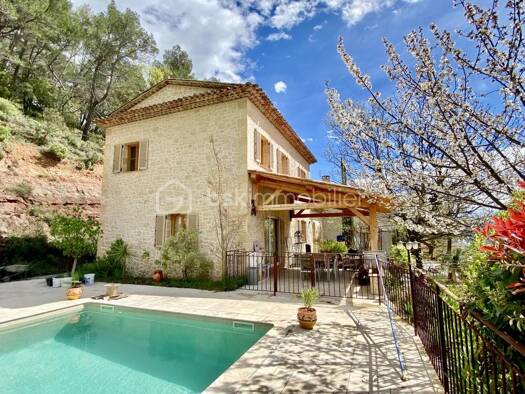 Villa à vendre 469 000 € 5 pièces 4 chambres 128 m² La Motte 83920