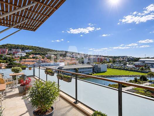Appartement à vendre 595 000 € 4 pièces 3 chambres 137 m² Étage 4/4 Espace Villeroy-Les Quilles Sète 34200