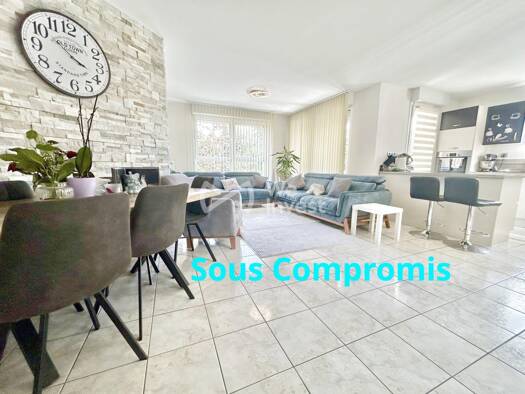 Appartement à vendre 249 900 € 4 pièces 3 chambres 86,5 m² Étage 1/3 Centre Est Lingolsheim 67380