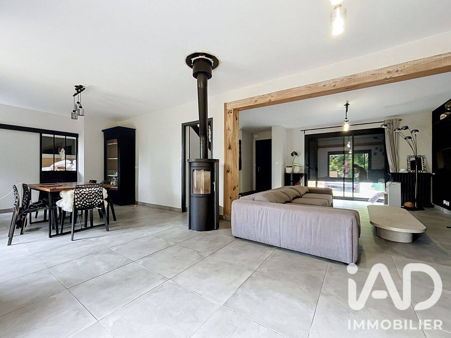 Maison 6 pièces 174 m² · à Verneuil-sur-Vienne · 174 m² · 268 000 €
