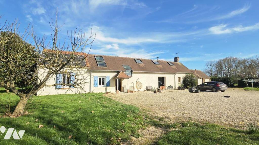 Maison 5 pièces 910 m² · à Ouvrouer-les-Champs · 910 m² · 359 500 €