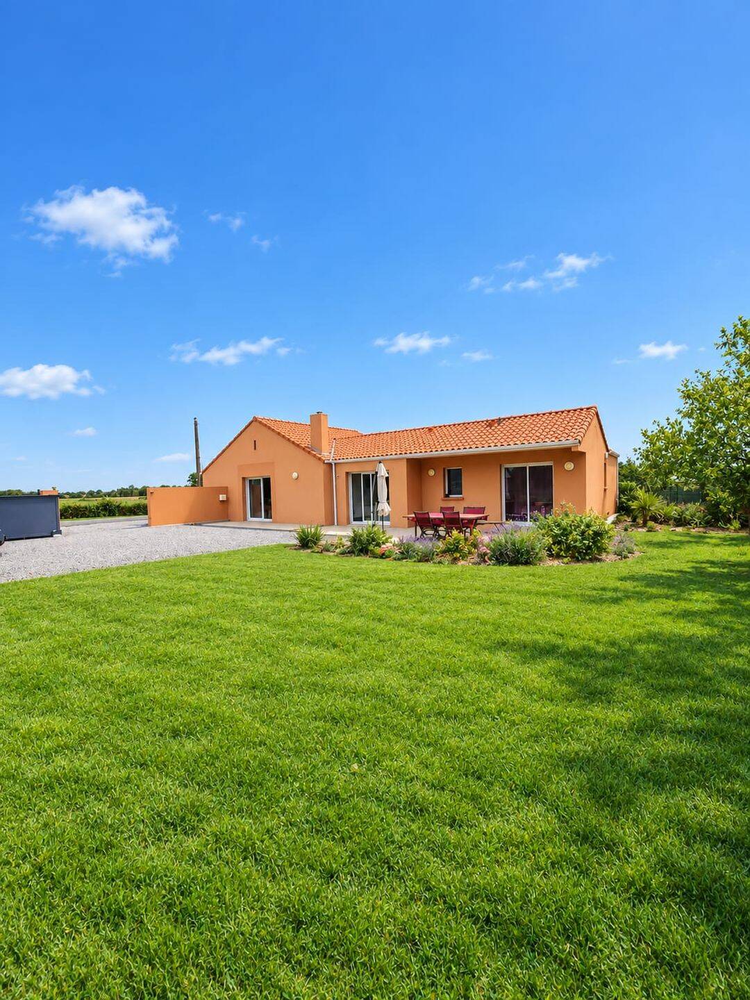 Maison 6 pièces 198 m² · à Sainte-Pazanne · 198 m² · 315 000 €