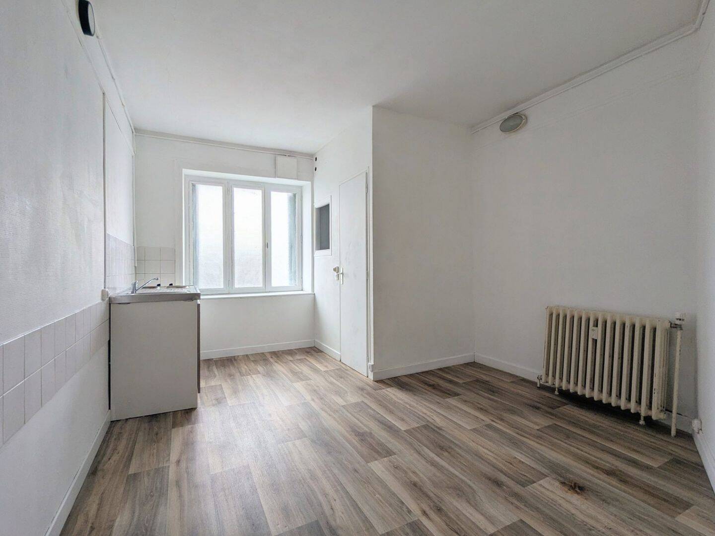 Appartement 1 pièce 15 m² · à Guingamp · 14,5 m² · 357 €/mois