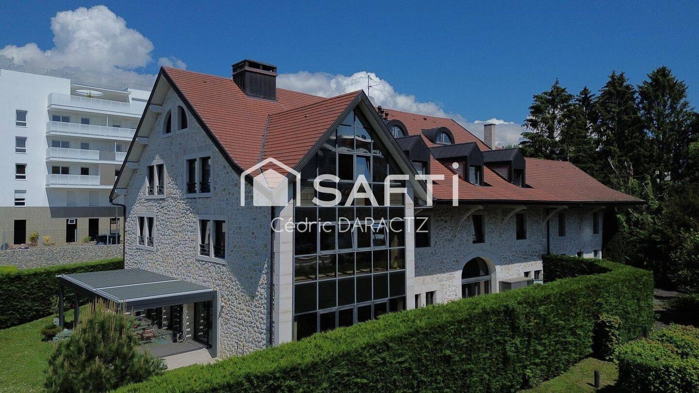 Appartement 4 pièces 137 m² · à Saint-Genis-Pouilly · 137 m² · 599 000 €