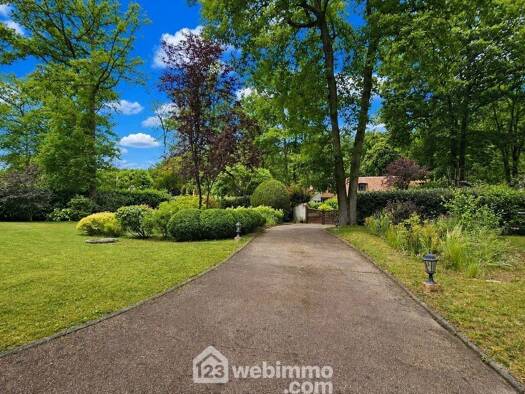 Maison à vendre 639 800 € 6 pièces 4 chambres 200 m² 1 987 m² de terrain Milly-la-Forêt 91490