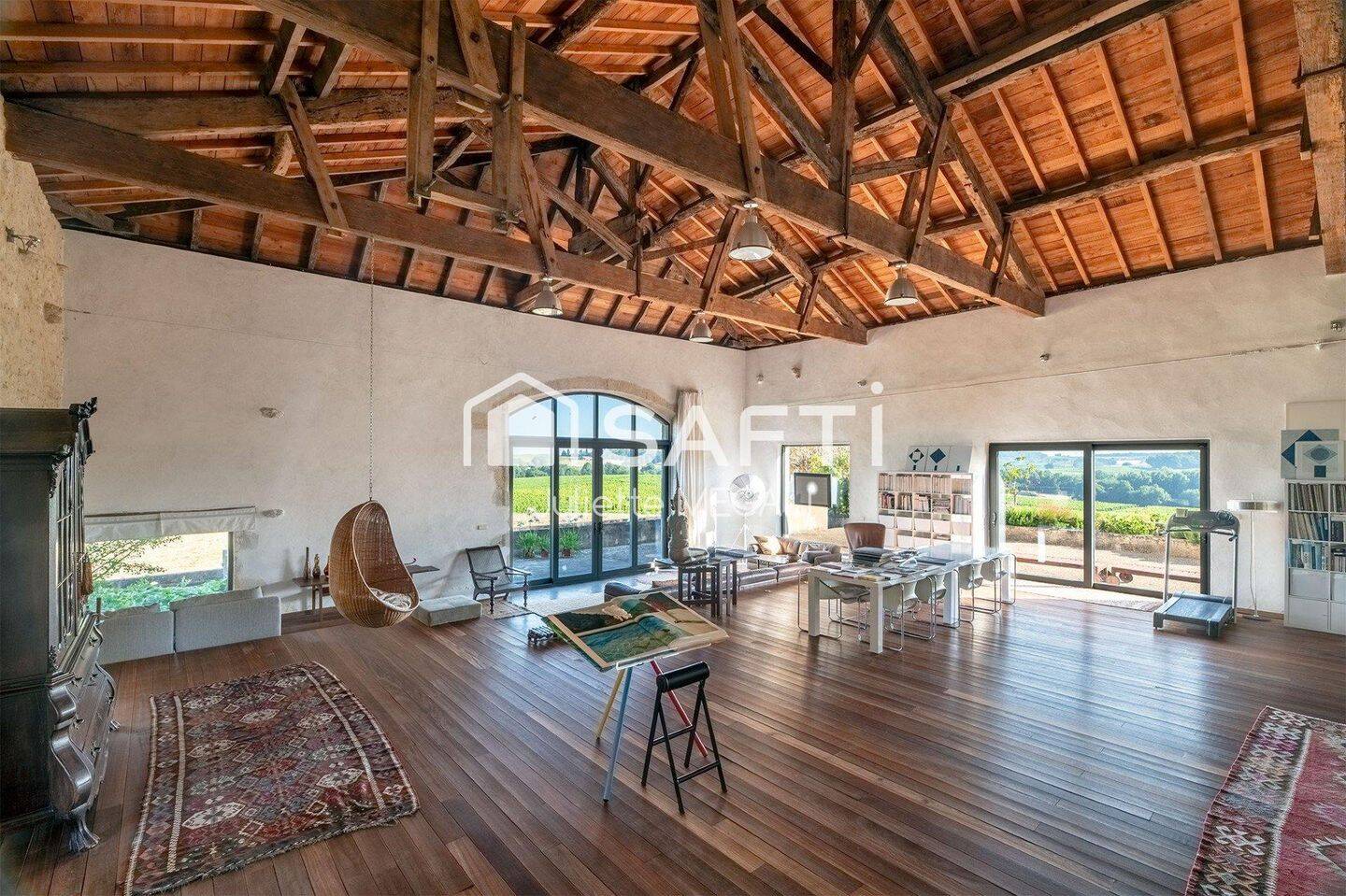 Maison 6 pièces 450 m² · à Pellegrue · 450 m² · 786 900 €