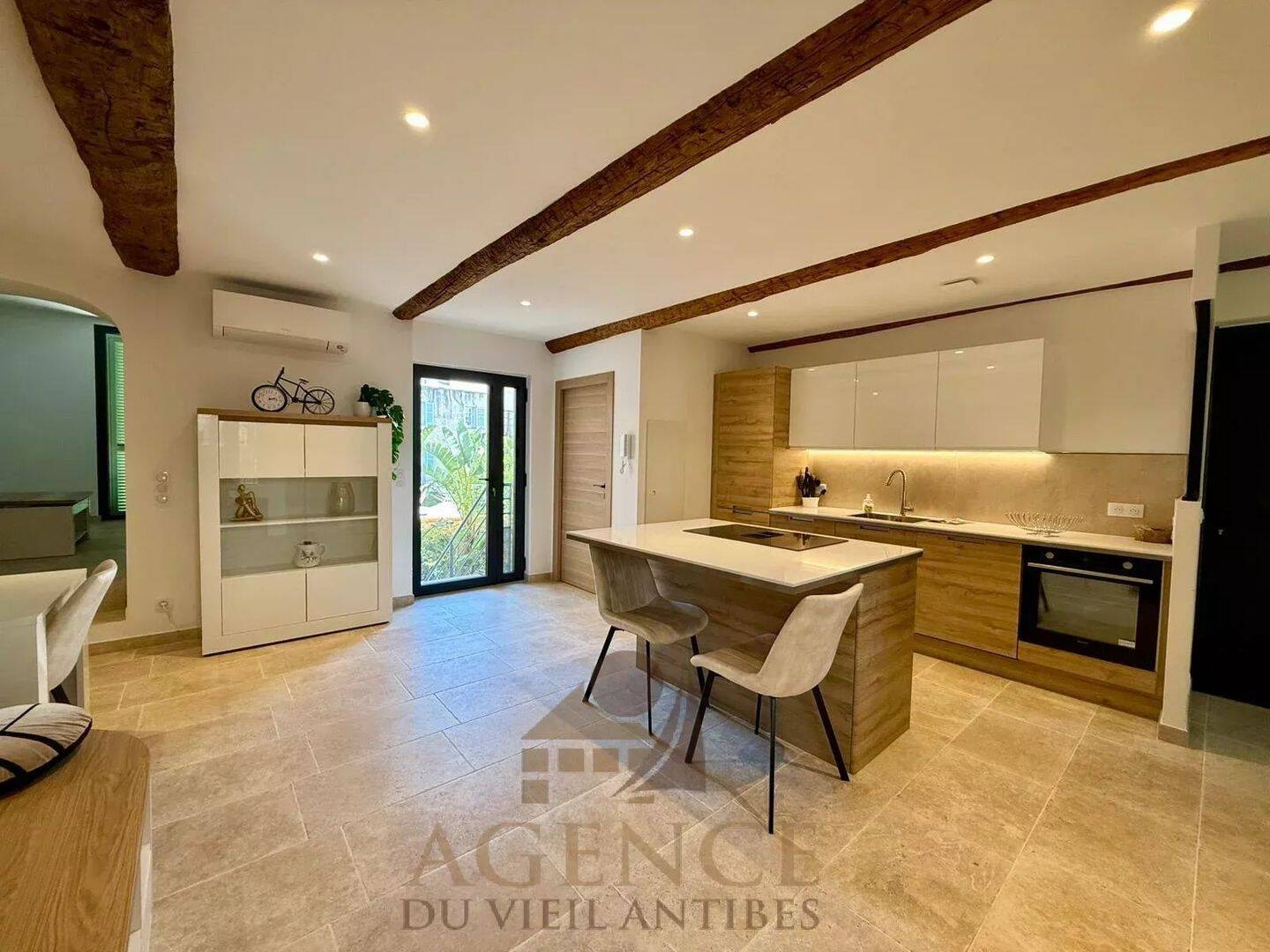 Appartement 4 pièces 107 m² · à Antibes · 106,6 m² · 1 385 000 €