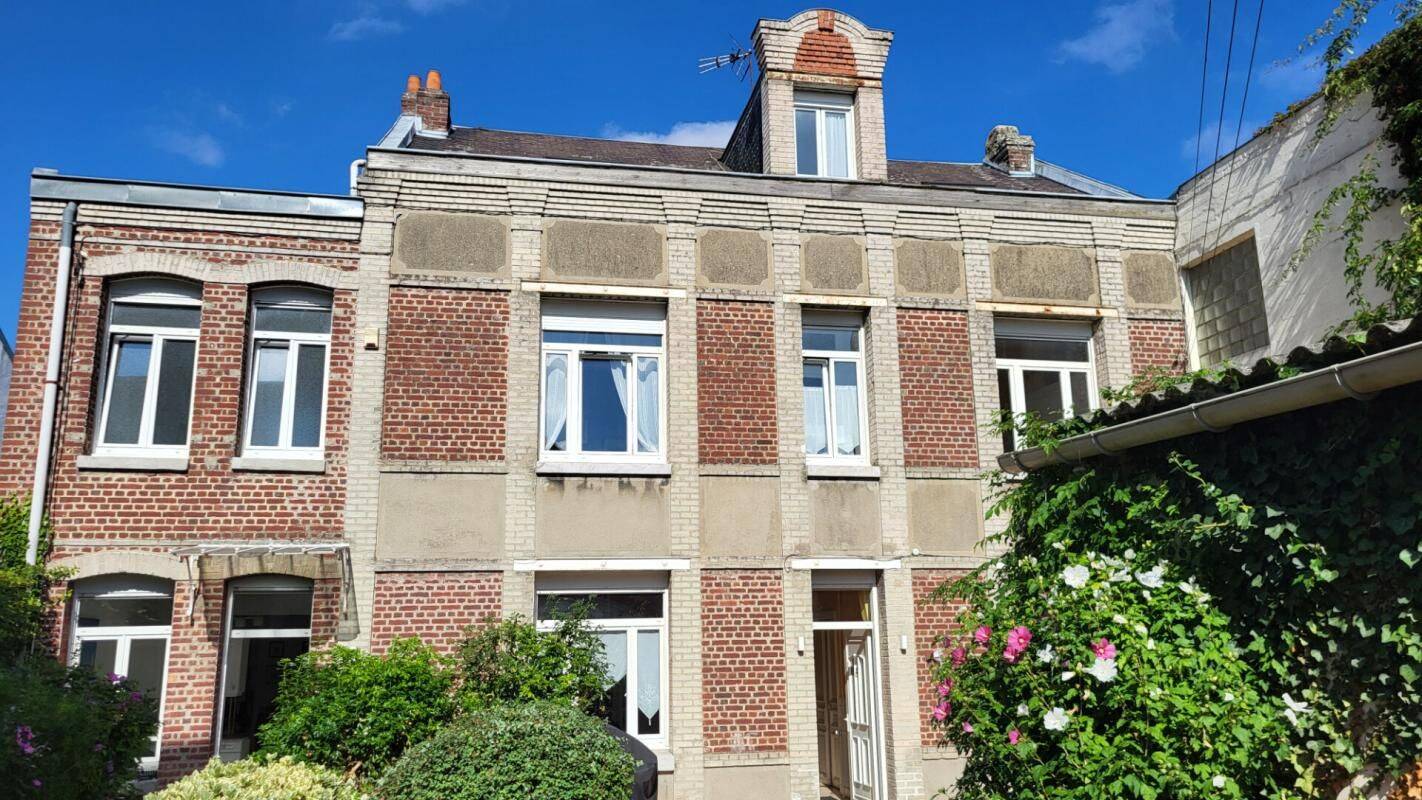 Maison 12 pièces 280 m² · à Saint-Quentin · 280 m² · 329 500 €