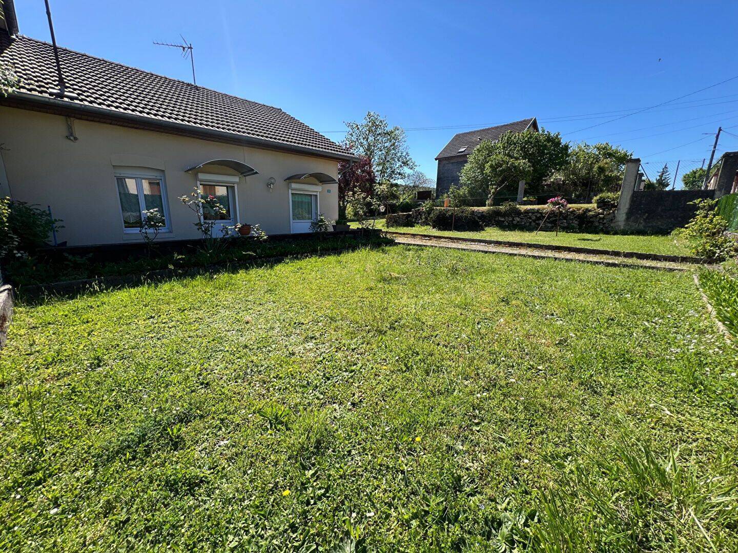 Maison 9 pièces 200 m² · à Boussières · 200 m² · 425 500 €