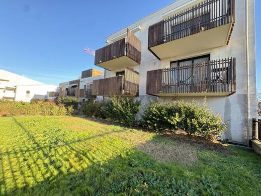 Appartement à vendre 169 500 € 3 pièces 2 chambres 64 m² Étage 1/2 Villeneuve-Tolosane 31270