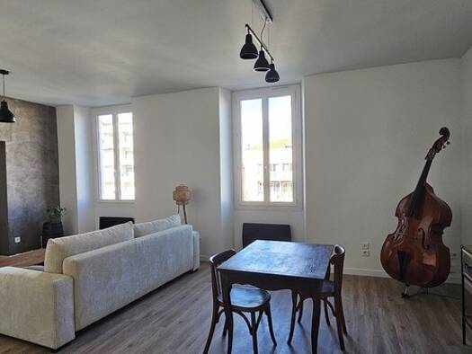 Appartement à vendre 179 000 € 2 pièces 1 chambre 70 m² Étage 1/3 Sablar-Rive Droite Dax 40100