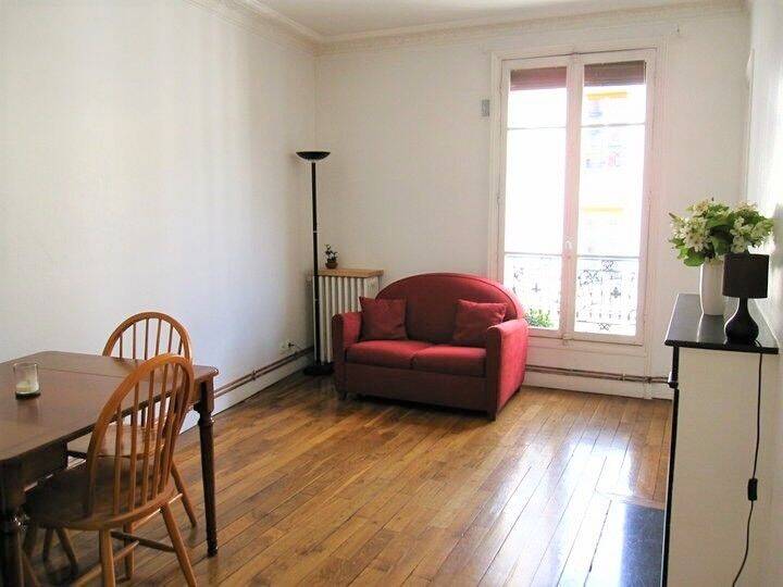 Appartement 2 pièces 40 m² · à Paris 18ème Arrondissement · 40 m² · 1 472 €