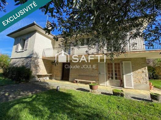 Maison à vendre 179 500 € 6 pièces 3 chambres 156 m² 3 120 m² de terrain Capdenac-Gare 12700