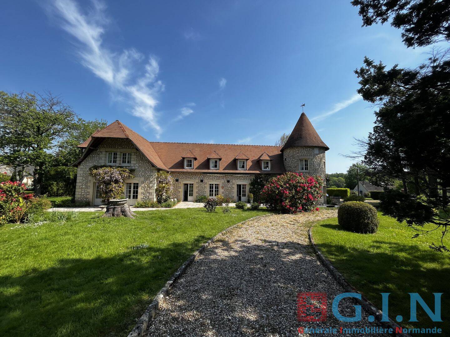 Maison 11 pièces 273 m² · à Grand Bourgtheroulde · 273,1 m² · 685 000 €