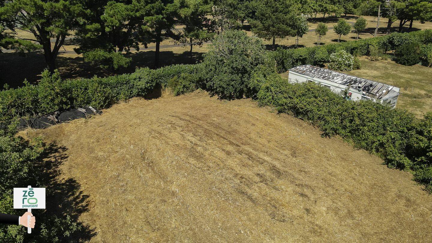 Terrain de 790 m² à Angles - photo 2