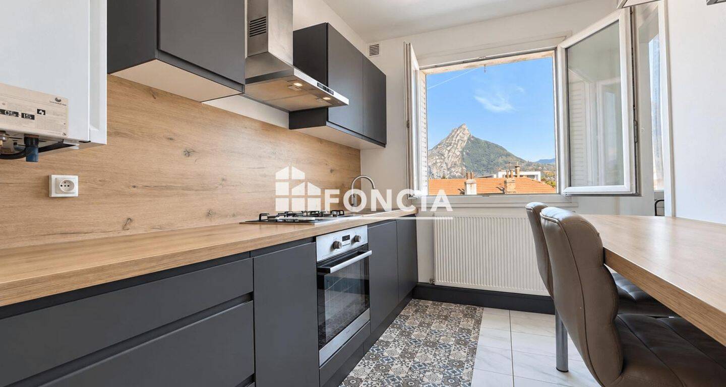Appartement 3 pièces 52 m² · à Fontaine · 51,9 m² · 730 €/mois